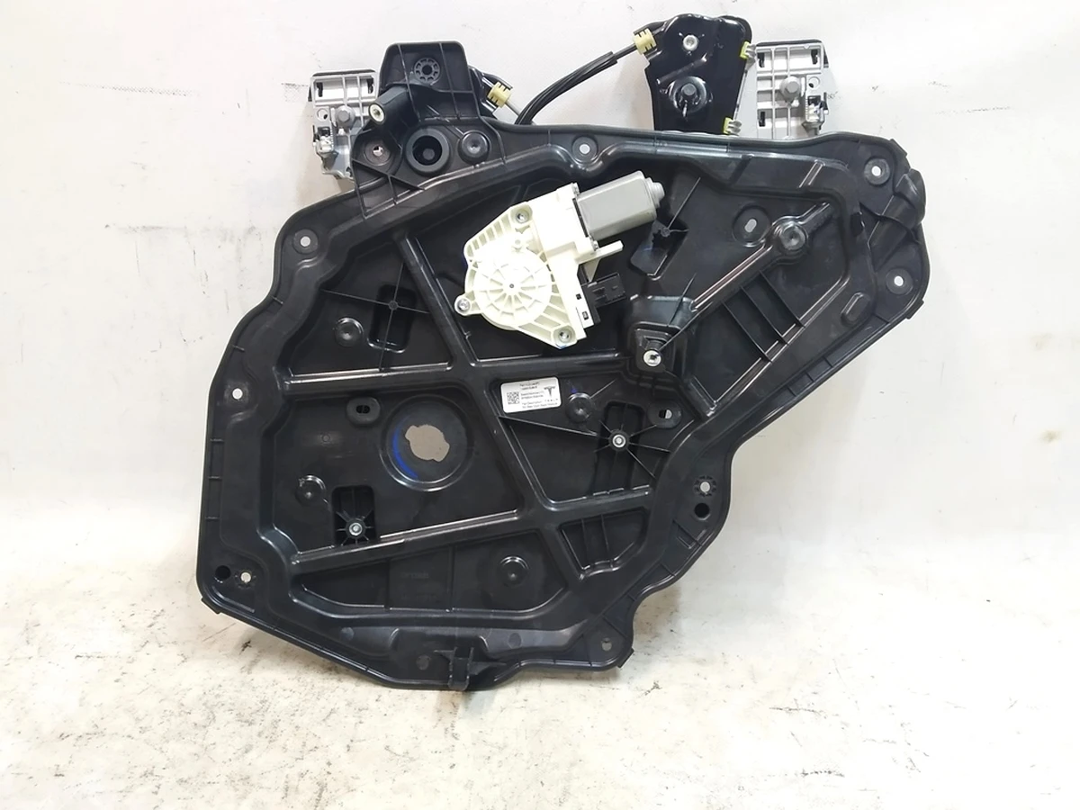 3 Склопідйомник задній правий з моторчиком та механізмом підйому в зборі Tesla Model Y 1526807-00-D, 1526803-00-E