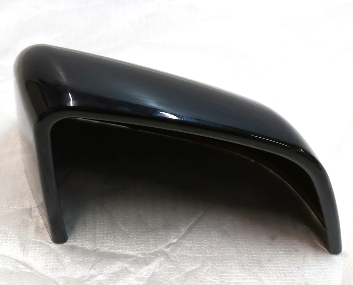 4 Накладка дзеркала зовнішнього правого на шкаралупу LIGHT BLACK Tesla model Y 1495594-00-A