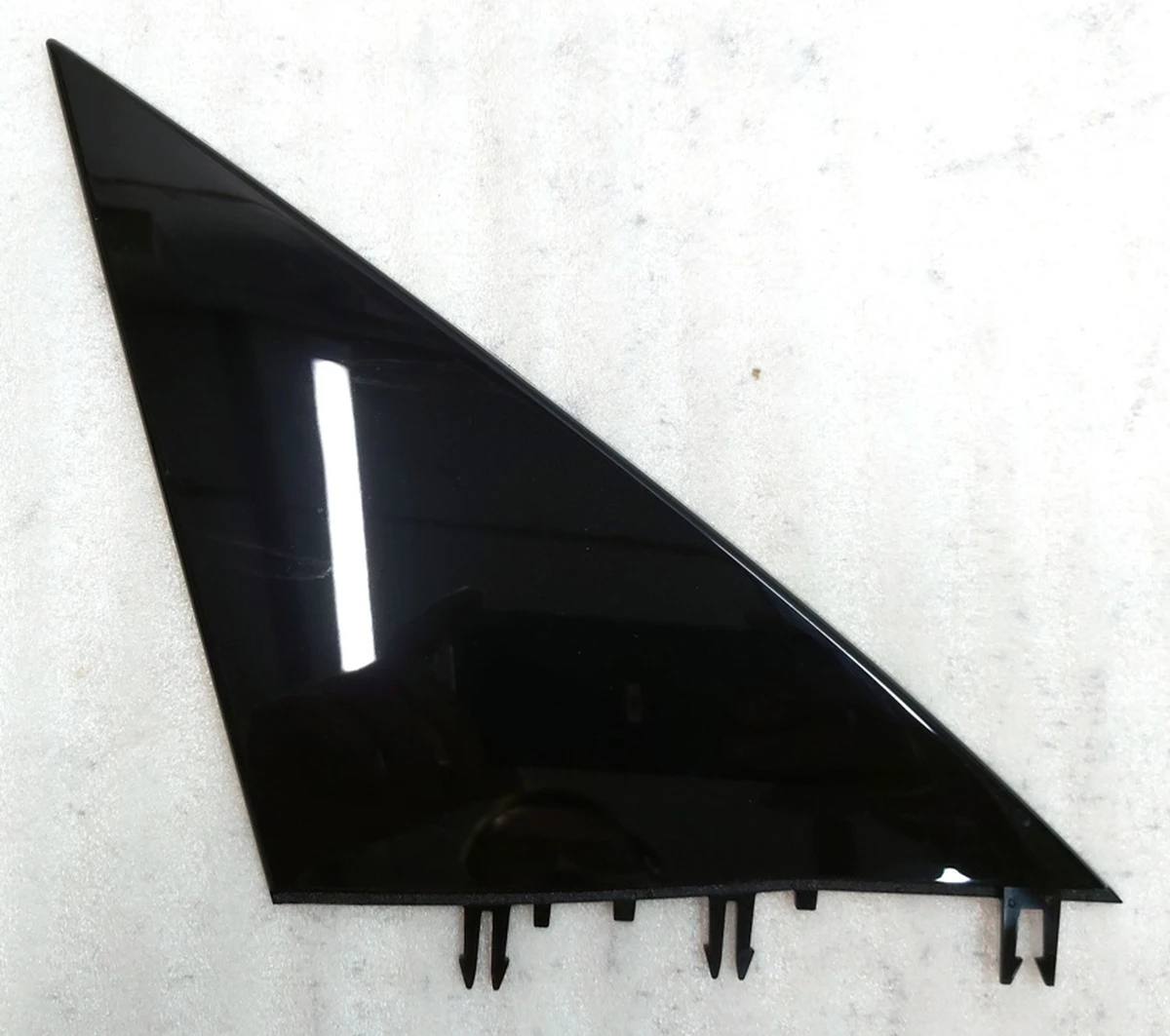 9 Заглушка дзеркала правого 2529.3016 (трикутник) Tesla model Y 1495633-00-B