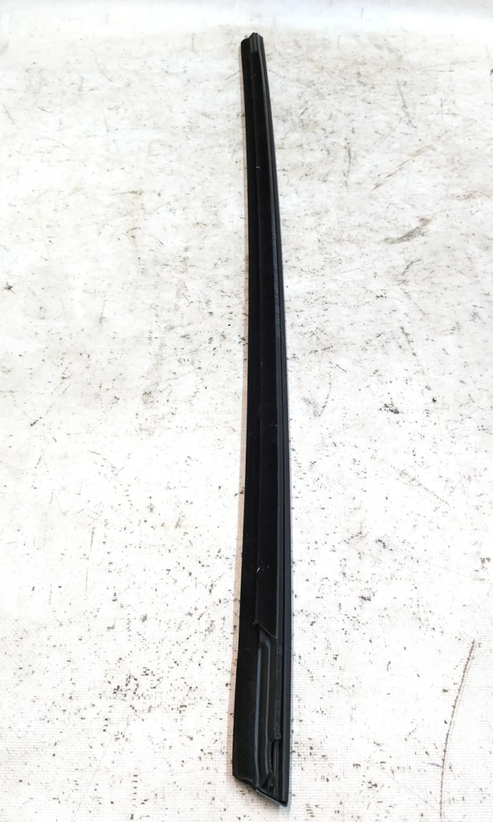 2 Outer belt assembly - Rear door - Left Hand BLACK Tesla Model Y 1495720-00-E, 1495720-40-E