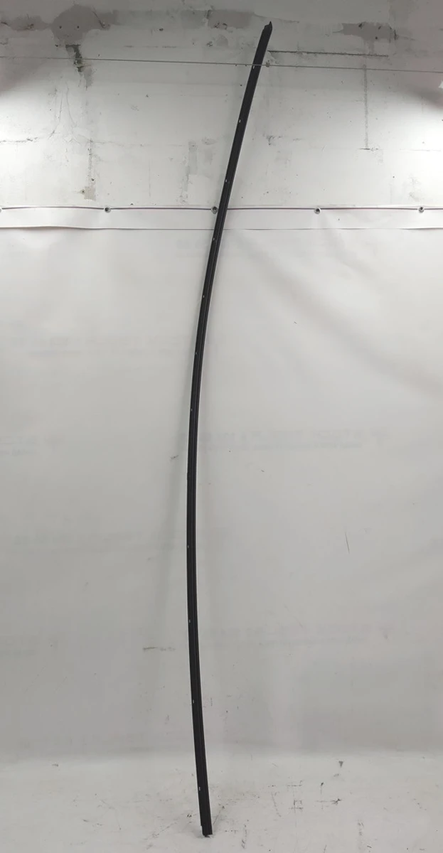 1 MY UPPER BRIGHT TRIM CAP LH BLACK Tesla Model Y 1495730-00-A