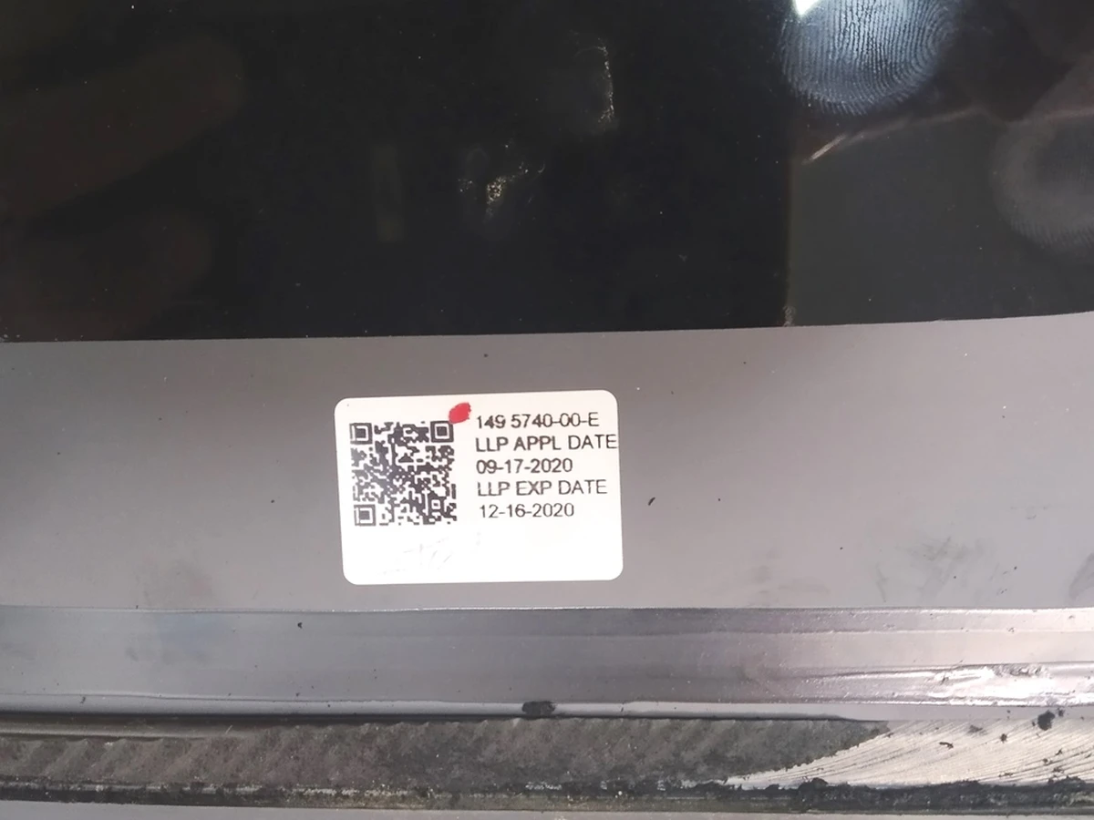 3 Стекло крыла заднего левого (форточка) Tesla Model Y 1495740-00-E