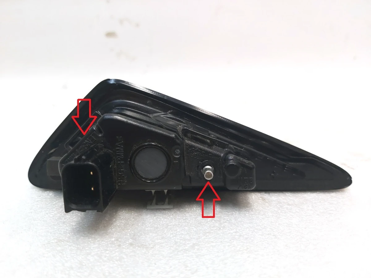 LAMP ASY, SIDE REPEATER CAMERA (LH) BLACK with damage Tesla model 3, model Y 1125106-50-G