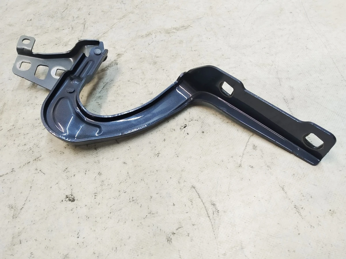 2 Петля кріплення капота ліва Tesla Model Y 1496267-00-C