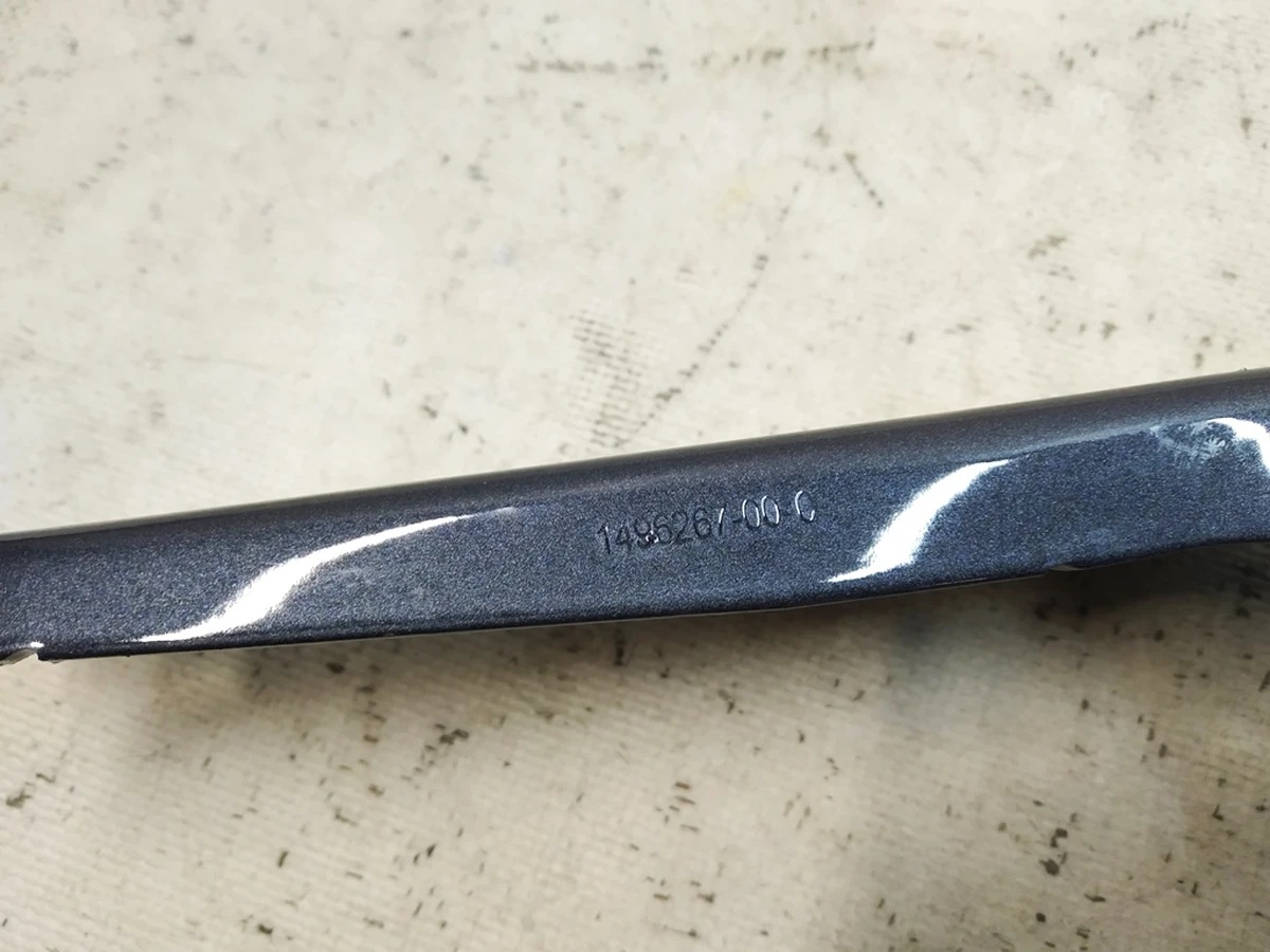 2 Петля кріплення капота ліва Tesla Model Y 1496267-00-C