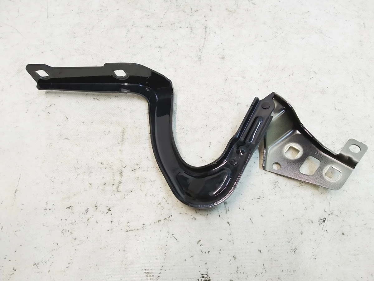 2 MY Hood hinge, RH Tesla Model Y 1496268-00-C