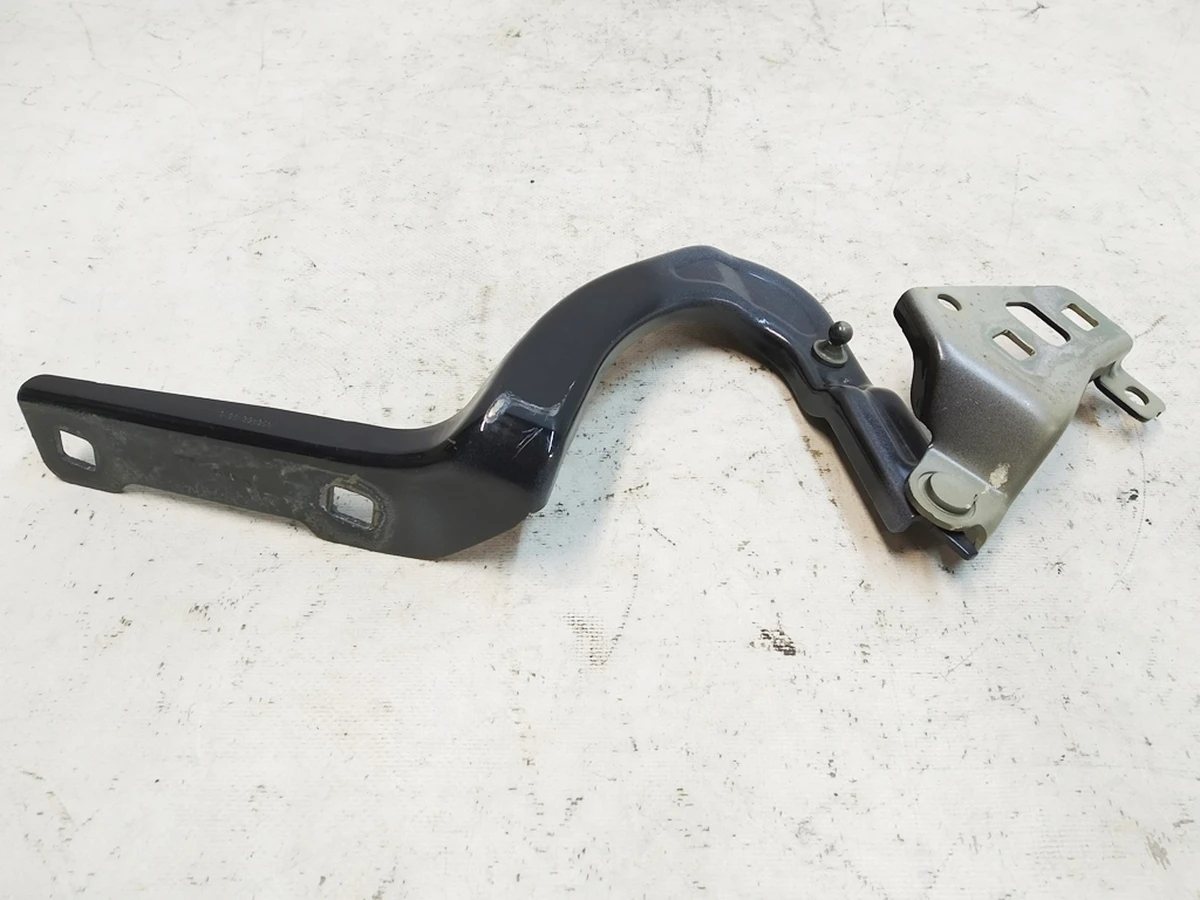 2 MY Hood hinge, RH Tesla Model Y 1496268-00-C