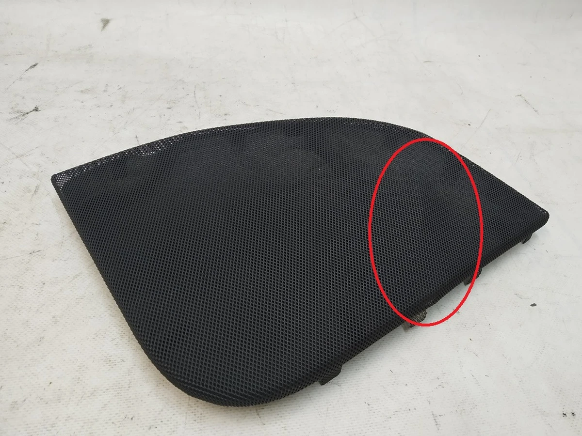 Декоративная накладка динамика двери передняя правая (повреждена) Tesla model Y 1497295