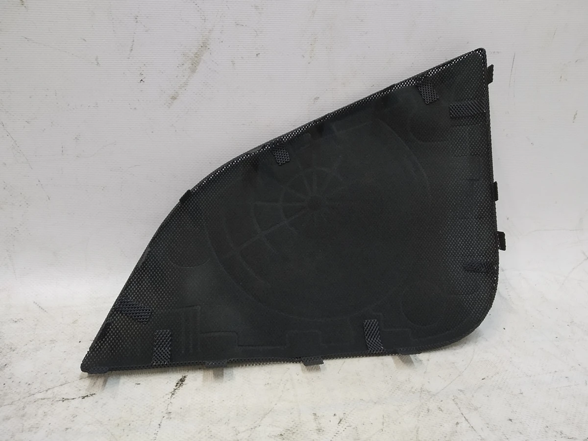 Декоративная накладка динамика двери передняя правая (повреждена) Tesla model Y 1497295