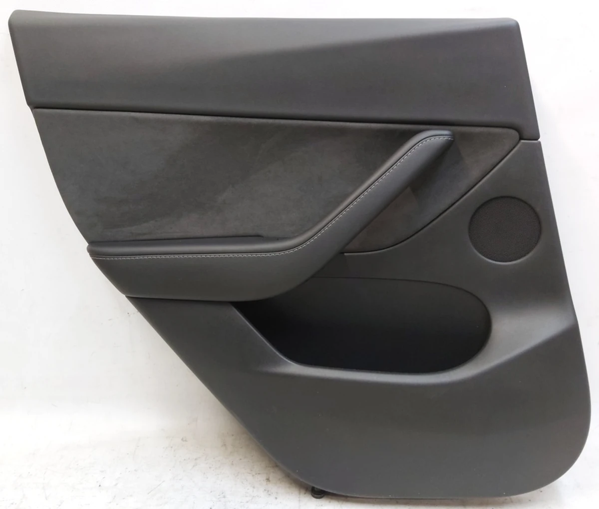 1 Карта двери задней левой в сборе PREM BLACK Tesla Model Y 1497296-91-C
