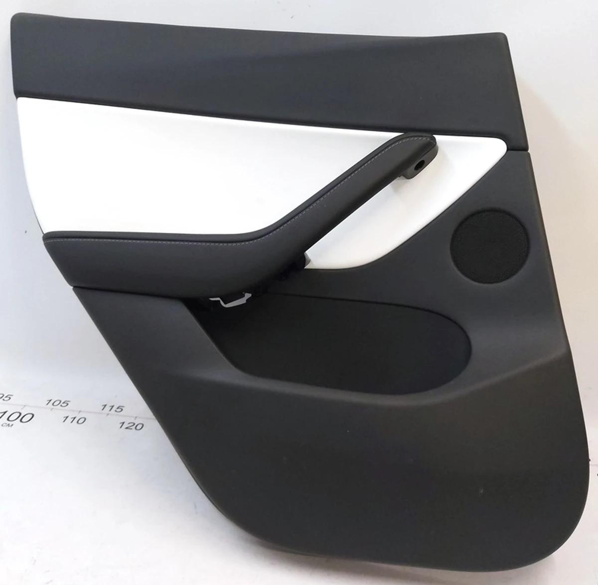 1 Карта двери задней левой в сборе PREM WHITE Tesla Model Y 1497296-92-B