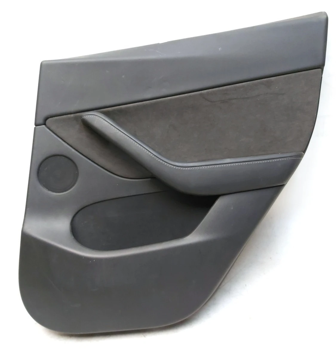 9 DOOR TRIM ASSEMBLY - REAR - RIGHT HAND - LEFT HAND DRIVE (BLACK) Tesla model Y 1497297-91-C