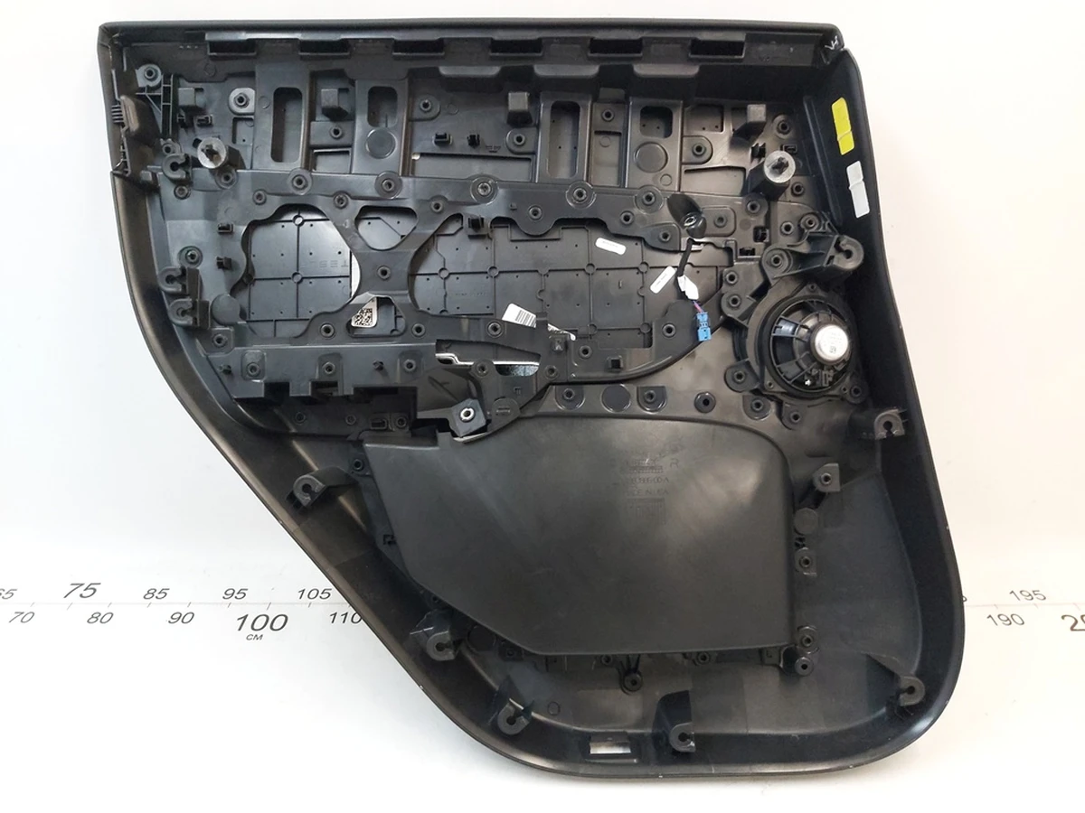 Карта дверей задніх правих у зборі PREM WHITE Tesla Model Y 1497297-92-B