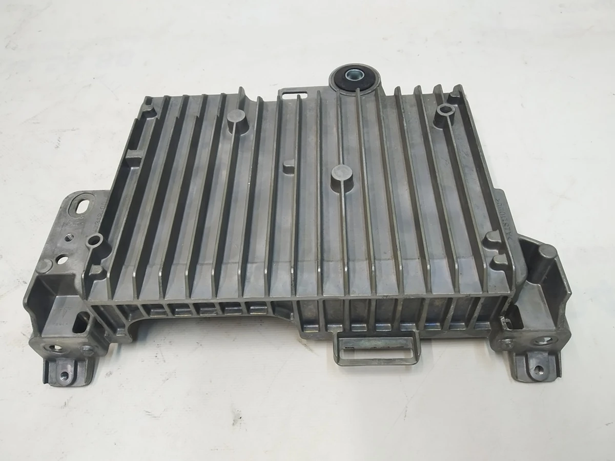 3 Боді контролер передній у зборі з радіатором охолодження REV01 Tesla Model Y 1497317-00-F