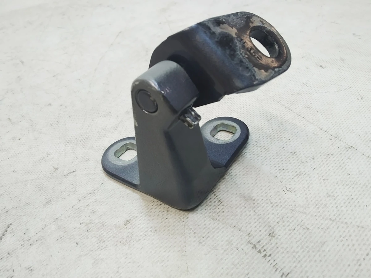 1 Петля дверей передньої лівої верхня нижня PMNG Tesla Model Y 1497492-00-E