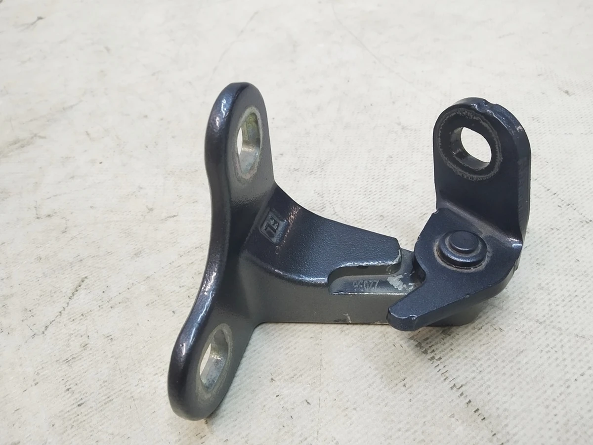 1 Петля дверей передньої лівої верхня нижня PMNG Tesla Model Y 1497492-00-E