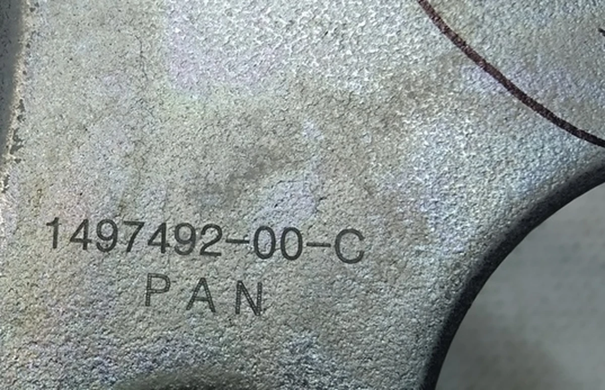 1 Петля дверей передньої лівої верхня нижня PMNG Tesla Model Y 1497492-00-E