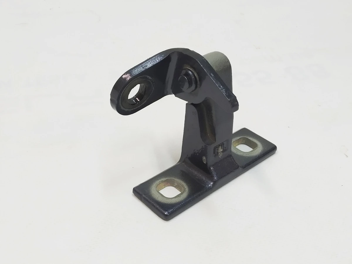 1 Петля двери задней левой верхняя PMNG Tesla Model Y 1497494-00-E