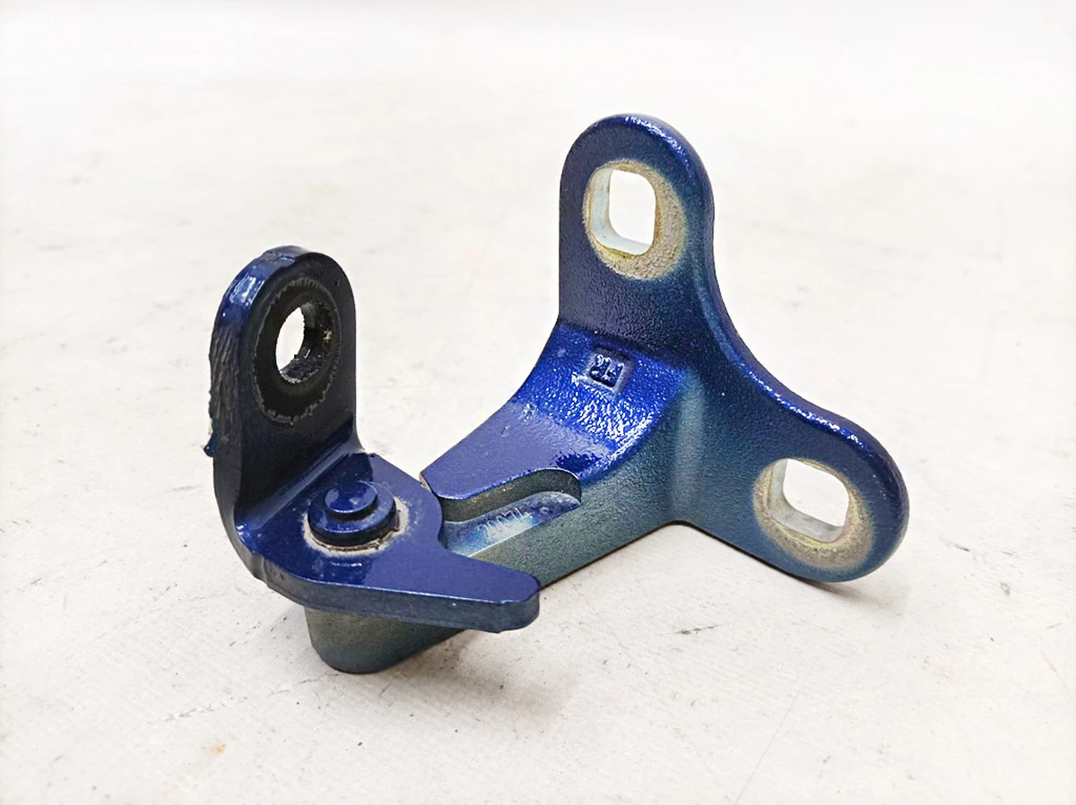 1 Петля дверцят передніх правих верхня нижня PPSB Tesla Model Y 1497496-00-B