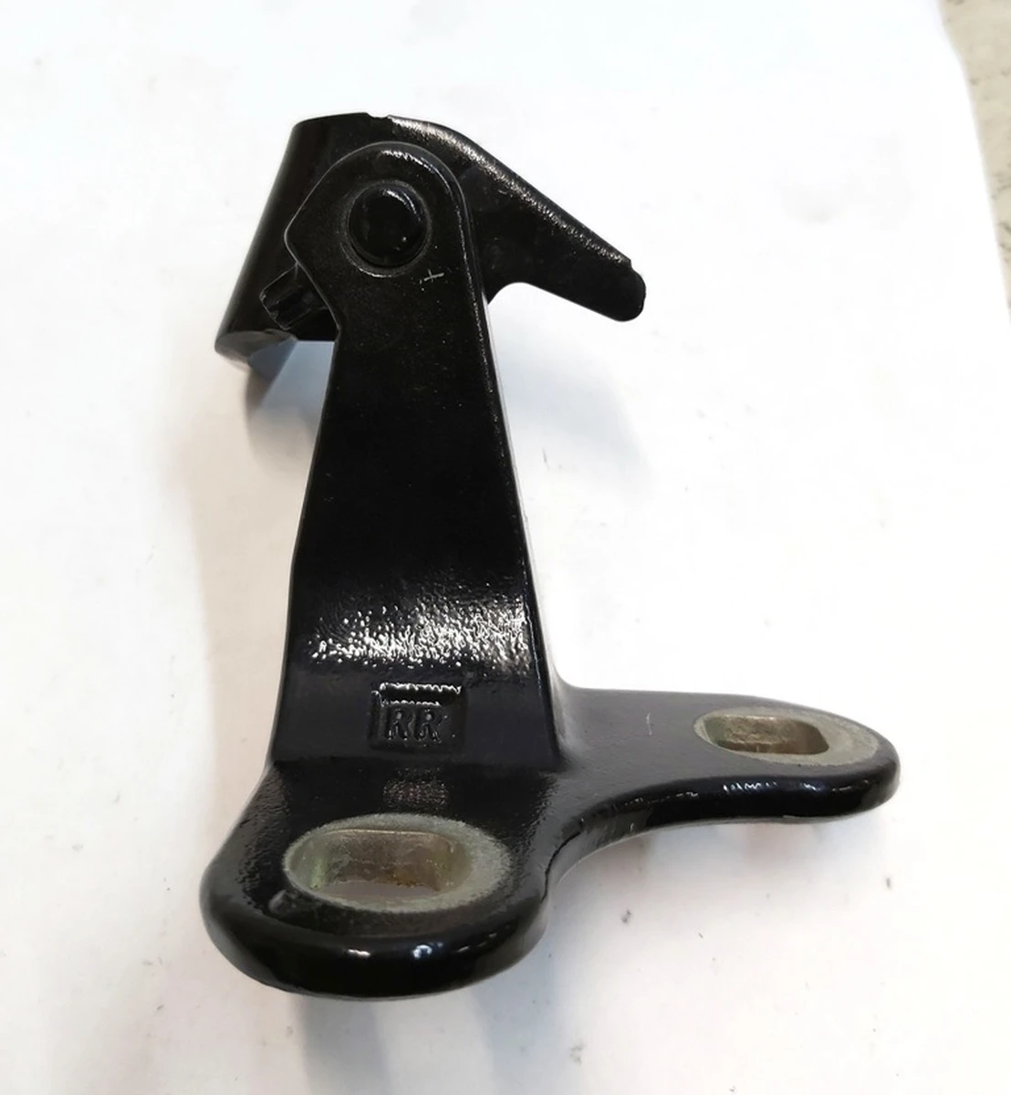 1 Петля дверей задніх правих нижня PBSB Tesla Model Y 1497499-00-E