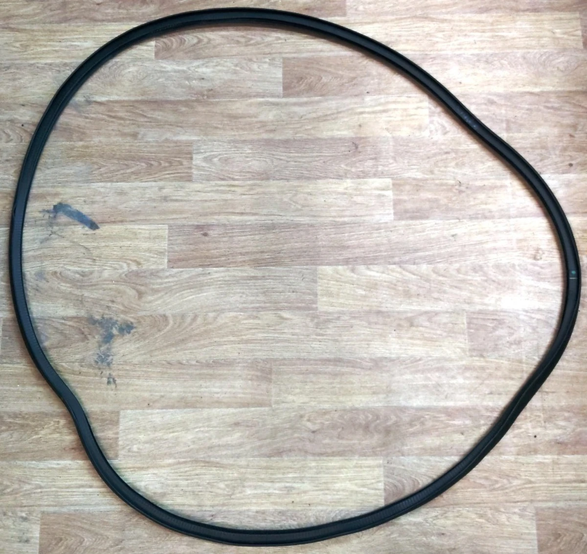 1 Primary body seal - Front - Left hand and right hand Tesla Model Y 1497674-98-E, 1497673-98-E