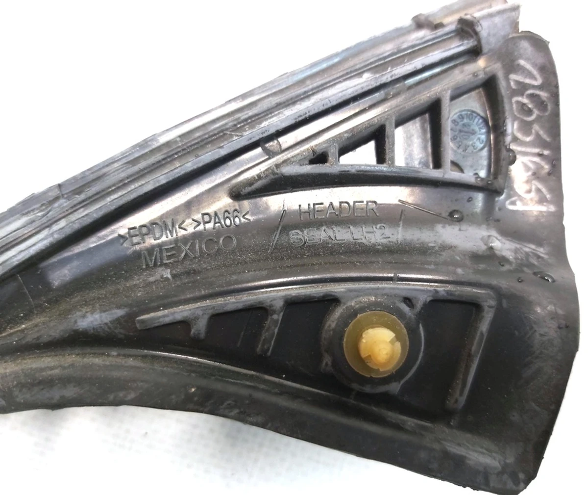 3 Upper Left Door Molding Seal Tesla model Y 1497677-00-A