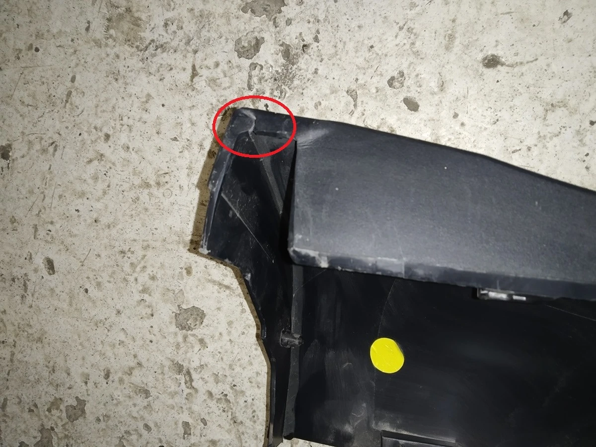 1 Накладка порога ліва рокерна панель (структурна) з пошкодженнями Tesla model Y 1497740-00-B