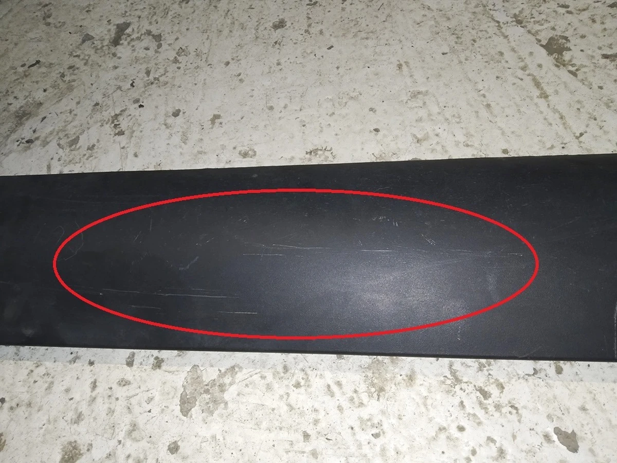 2 MODEL Y, ROCKER COVER RH, ASY damaged Tesla model Y 1497744-00-B