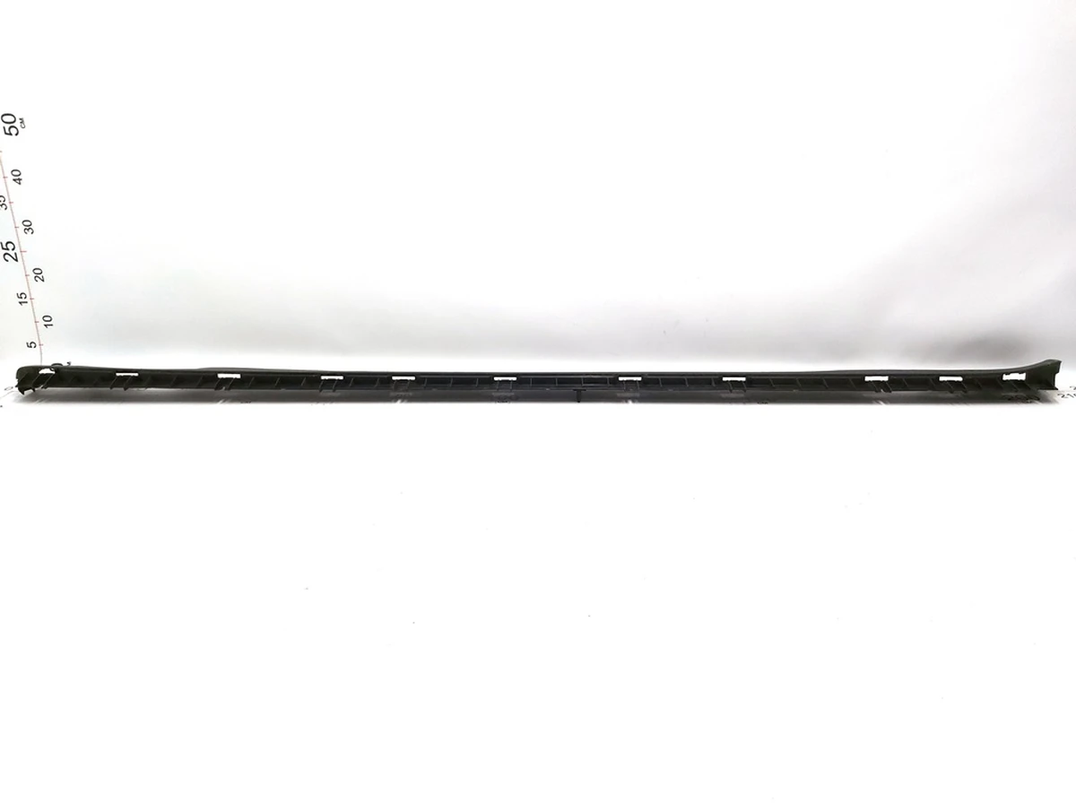 4 Кронштейн накладки порога правої панелі рокерної реставрований Tesla Model Y 1497745-00-B