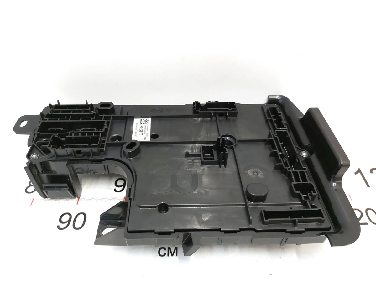 Боди контроллер правой стороны GEN3 REV01 Tesla Model Y 1497846-00-F