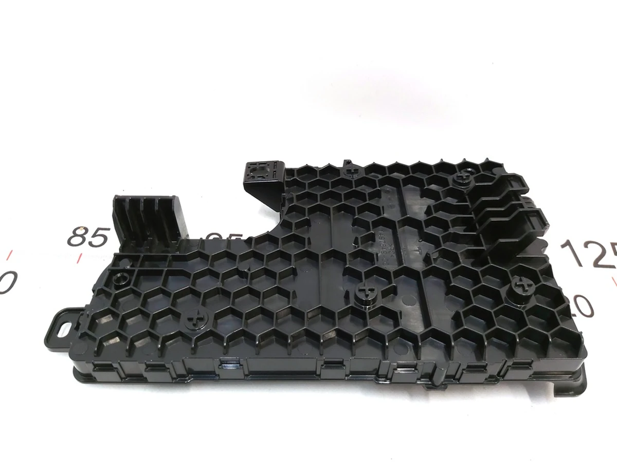 Боди контроллер правой стороны GEN3 REV01 Tesla Model Y 1497846-00-F