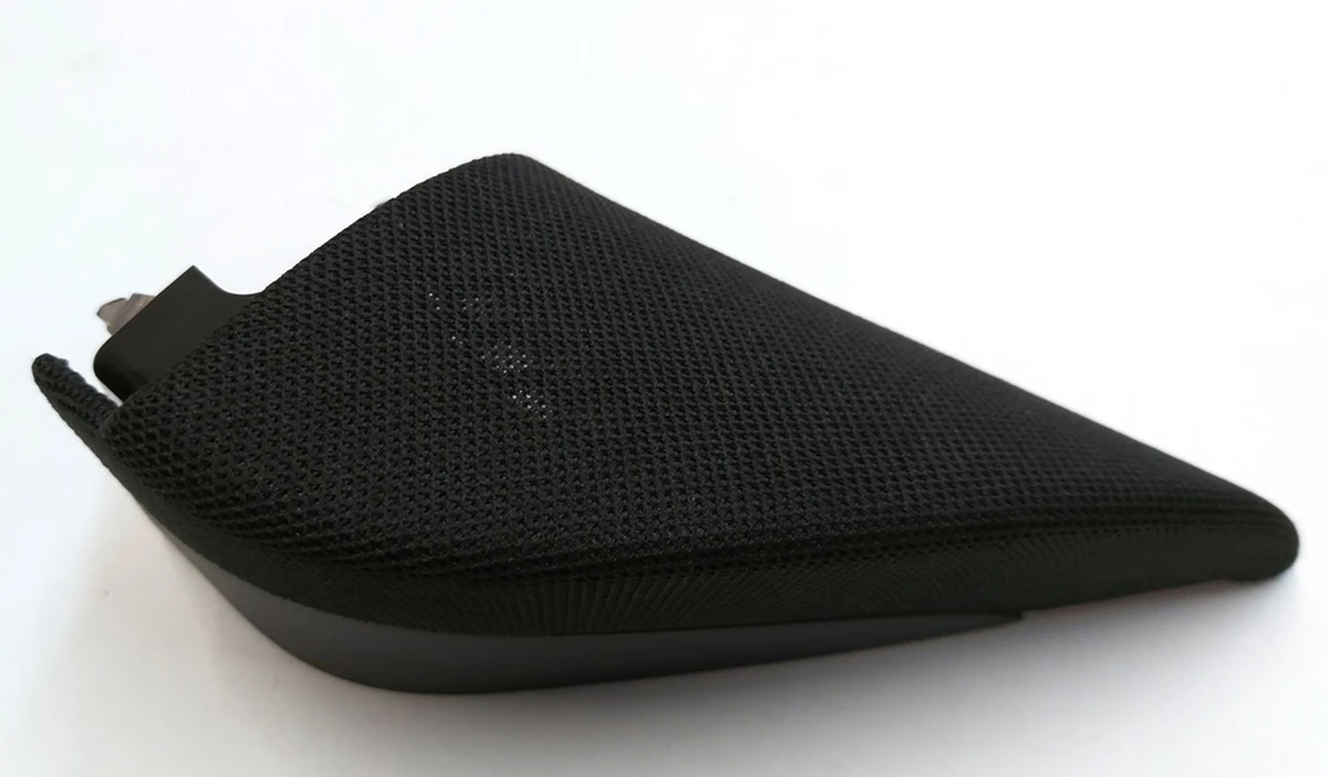 10 Декоративна накладка під динамік двері передньої лівої Tesla Model Y 1498204-88-B