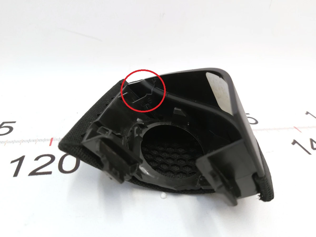 DOOR TRIM TWEETER - FRONT - RIGHT HAND with damage to the Tesla Model Y 1498205-88-B