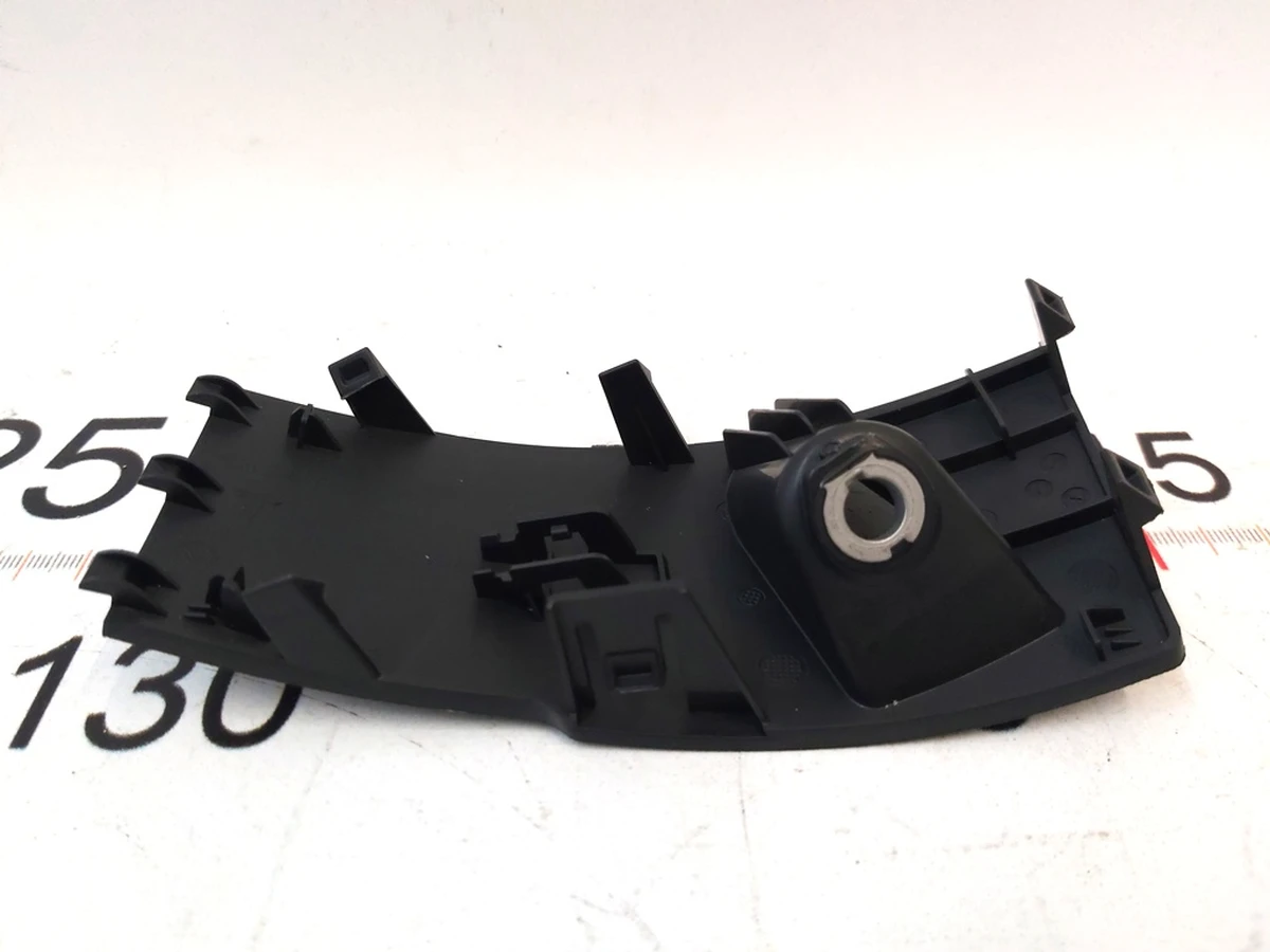 3 Крышка блока переключателей двери задней левой Tesla Model Y 1498432-00-A