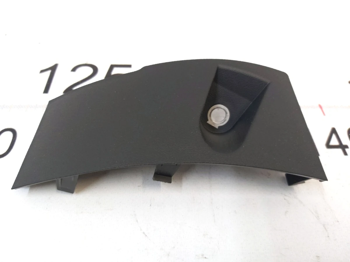 3 Крышка блока переключателей двери задней левой Tesla Model Y 1498432-00-A