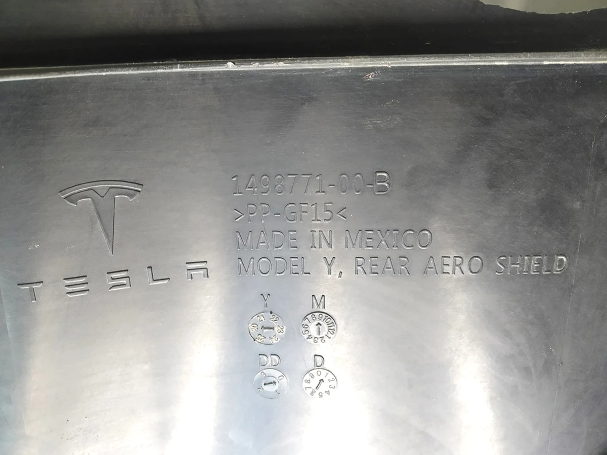 3 Rear aero shield Tesla Model 3, Model Y 1498771-00-E