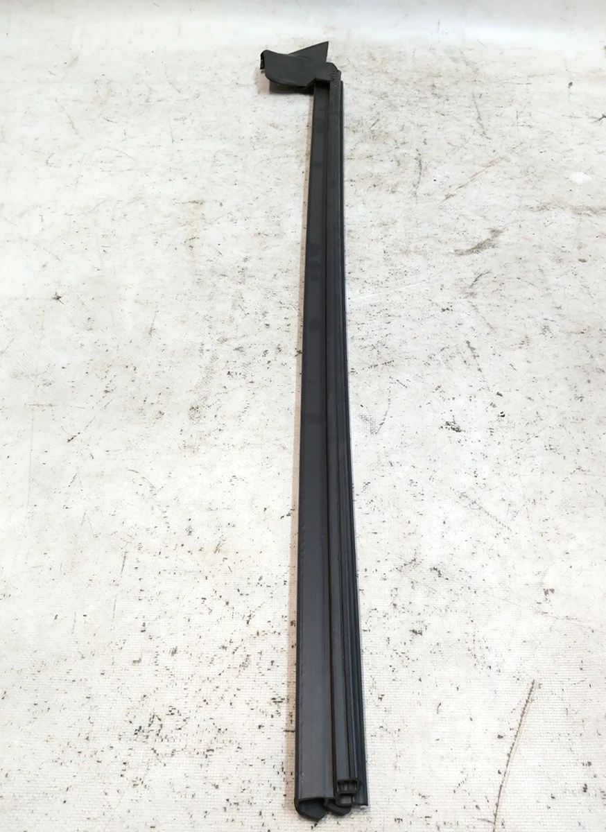 1 Inner belt seal assembly, Front door, LH, MY Tesla Model Y 1516942-00-A