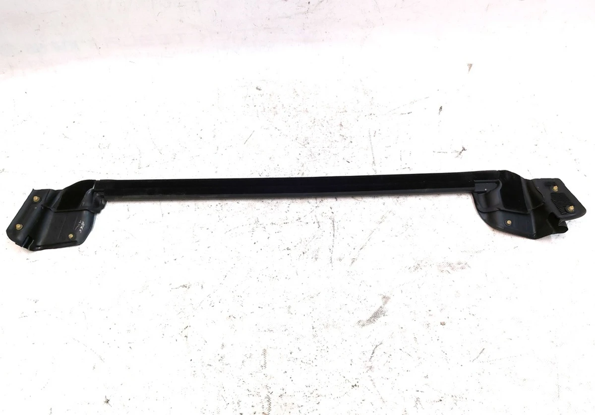 1 Ущільнювач скла внутрішній дверей задніх лівих Tesla Model Y 1500064-00-E