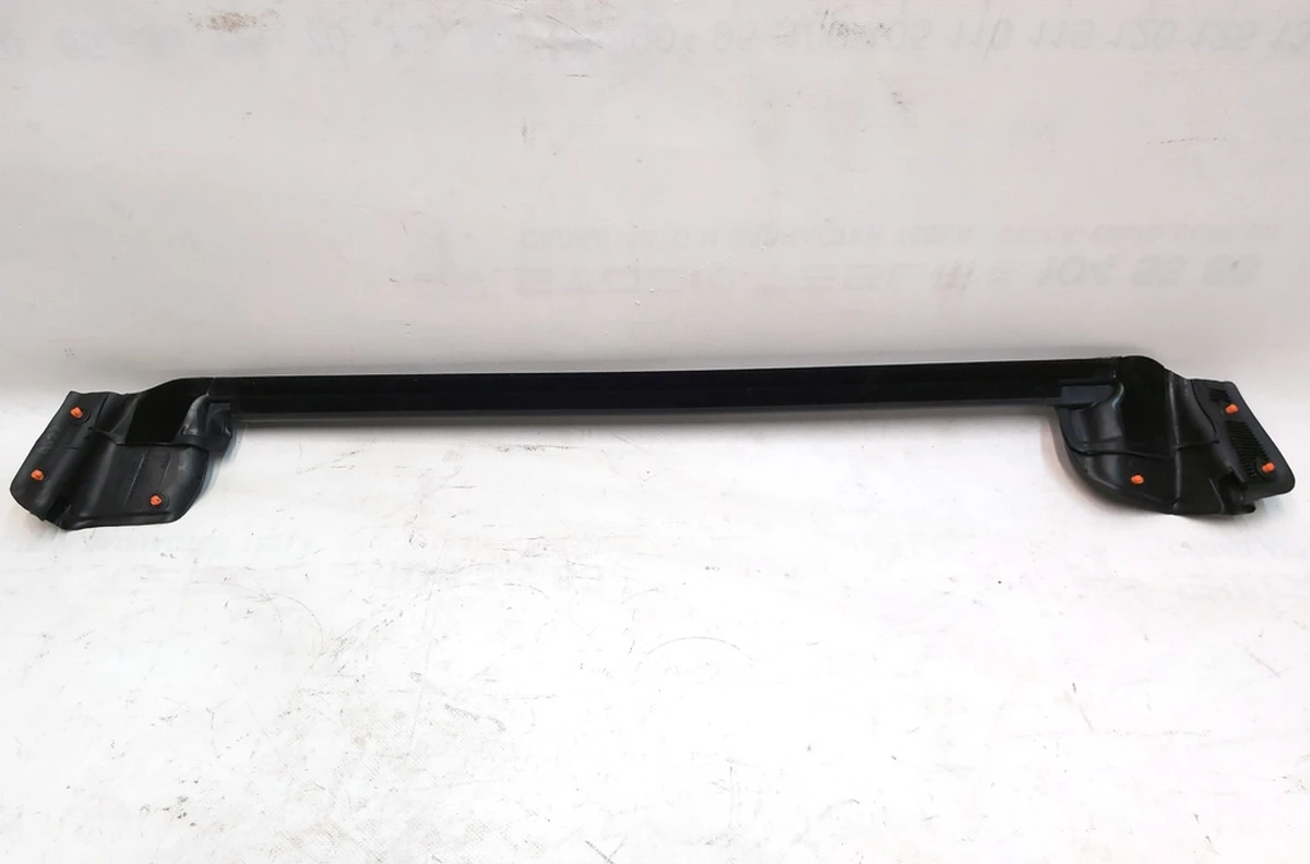 1 Ущільнювач скла внутрішній дверей задніх лівих Tesla model Y 1500064-00-E