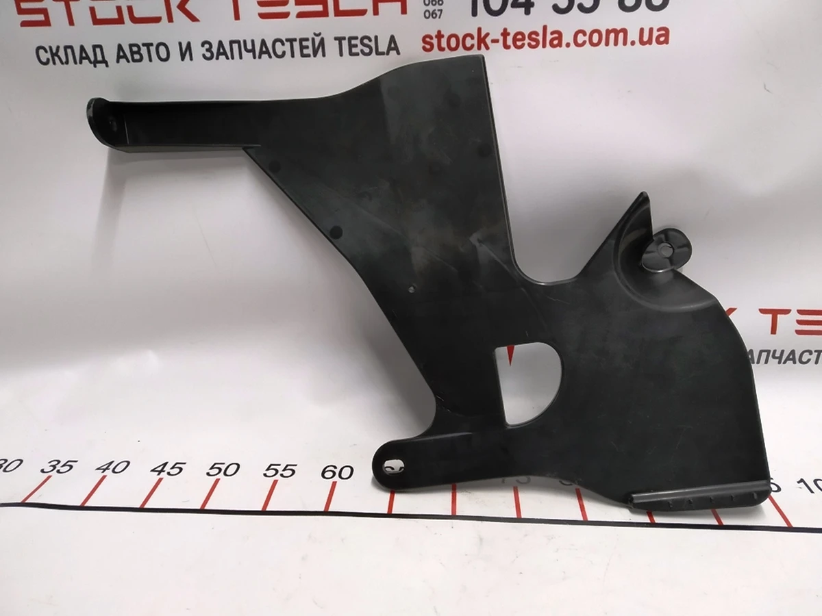 9 Панель багажного відділення пластик Tesla model 3 1500372-00-A