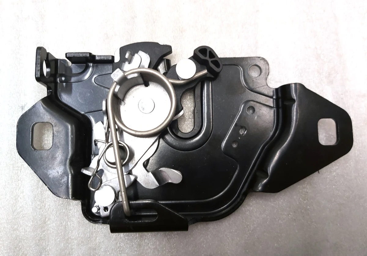 Замок капота без датчика Tesla model 3, model 3 jan 2024, model Y 1500397-00-E