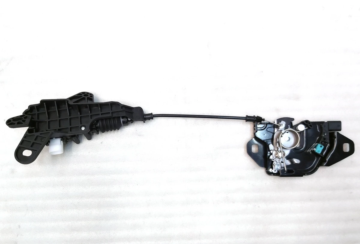 Замок капота с приводом, тросиком, кронштейном в сборе Tesla model 3, model 3 REST, model Y 1500397-1500398