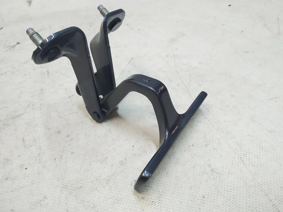 1 Петля крепления крышки багажника (ляды) левая PMNG Tesla model Y 1500494-00-A