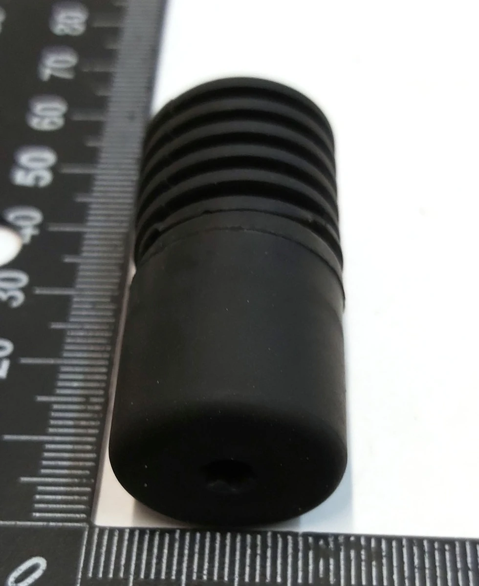 7 Демпфер упору кришки багажника Tesla Model Y 1500496-00-B