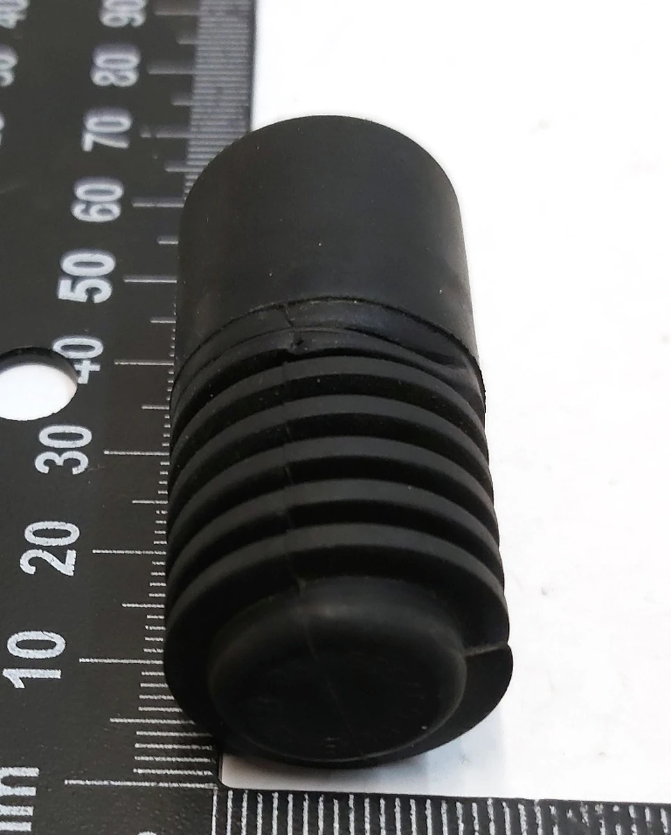 7 Демпфер упору кришки багажника Tesla Model Y 1500496-00-B