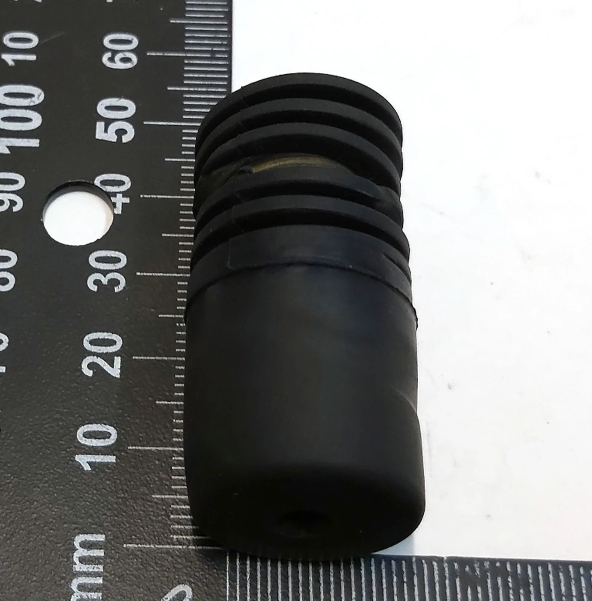 7 Демпфер упору кришки багажника RevB Tesla Model Y 1500496-00-B