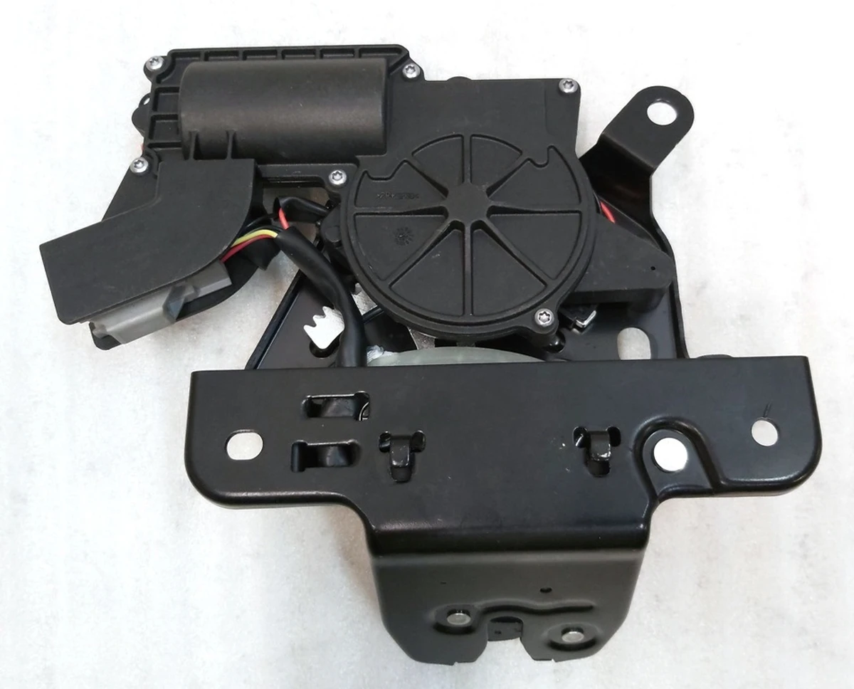 1 Замок багажника с дотяжкой Tesla Model 3, Model 3 Jan 2024, Model Y 1500604-00-B