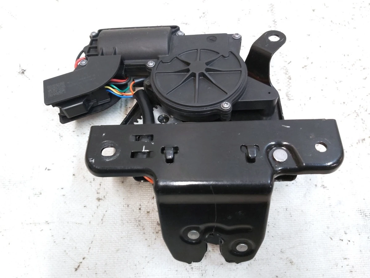 1 Замок багажника з дотяжкою Tesla Model 3, Model 3 Jan 2024, Model Y 1500604-00-B