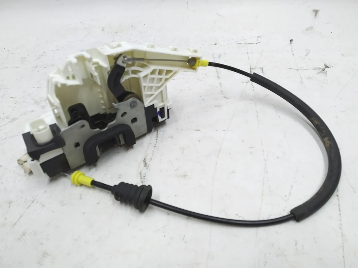 1 Замок двери задней левой Tesla Model 3, Model Y 1500674-00-B