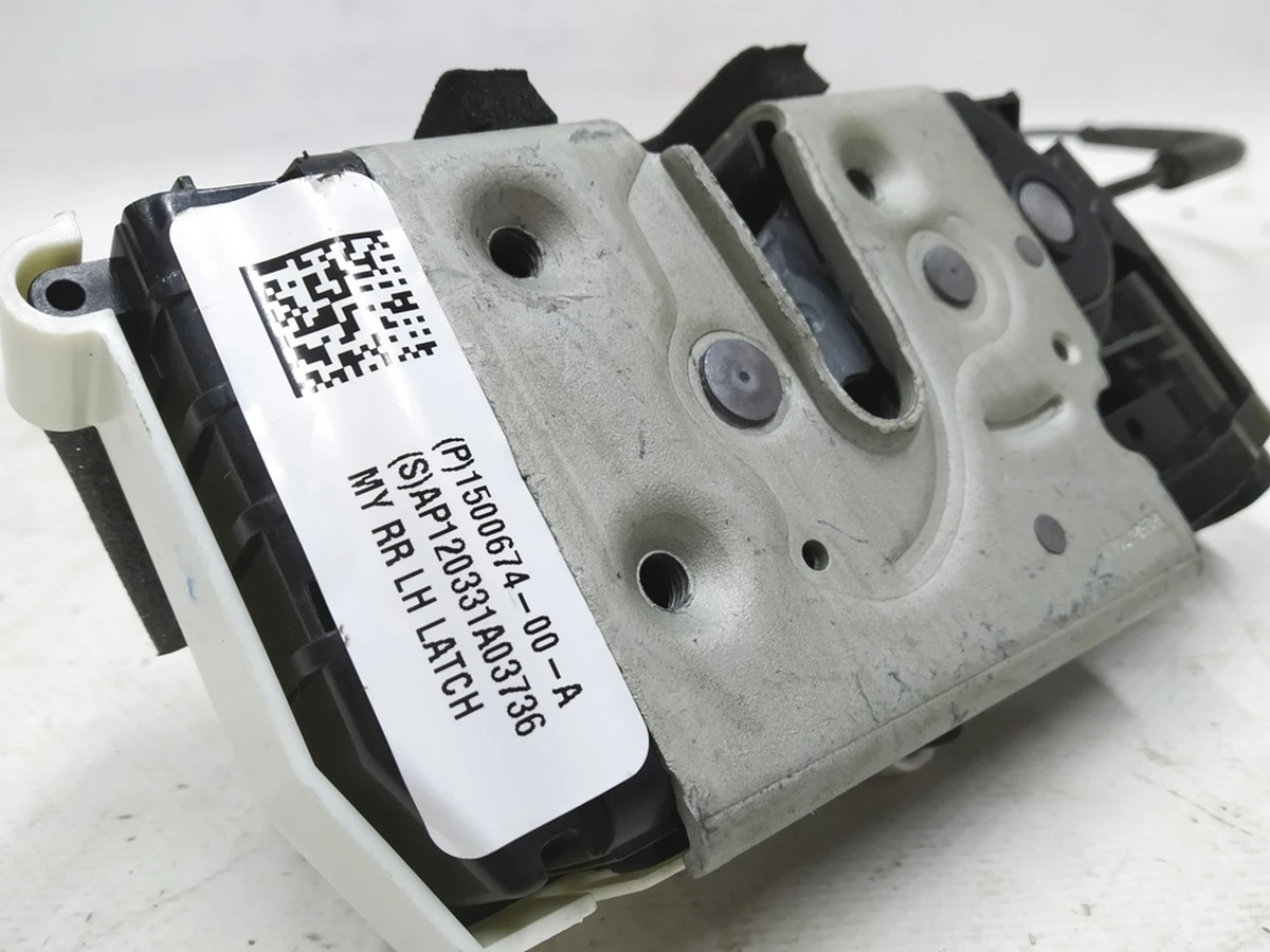 1 Замок двери задней левой Tesla Model 3, Model Y 1500674-00-B